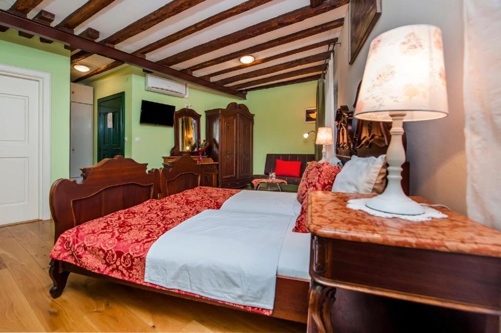 Antique Oscar Iii Apartment Rovinj